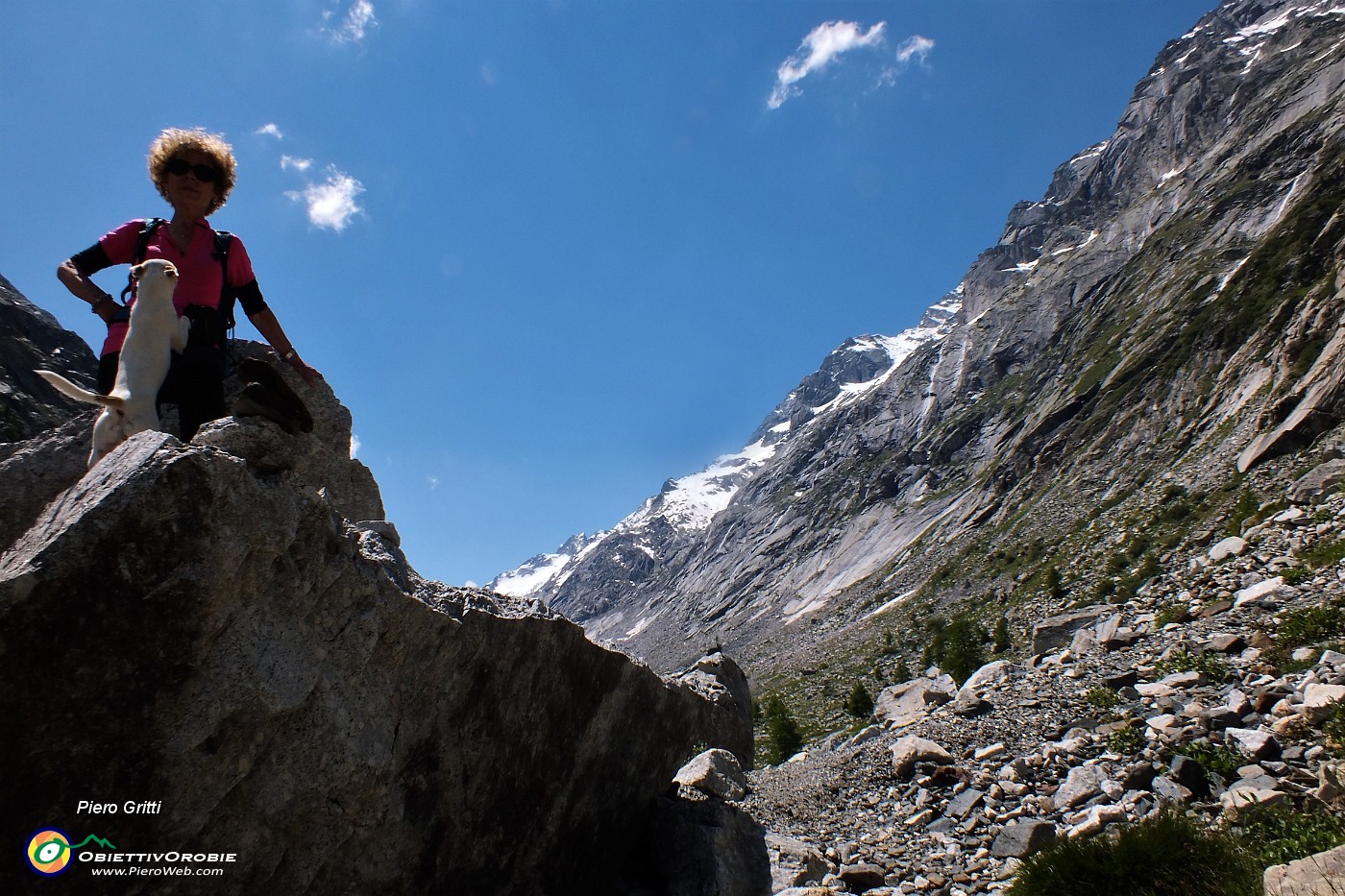 39 Risalendo la valle glaciale del Forno.JPG